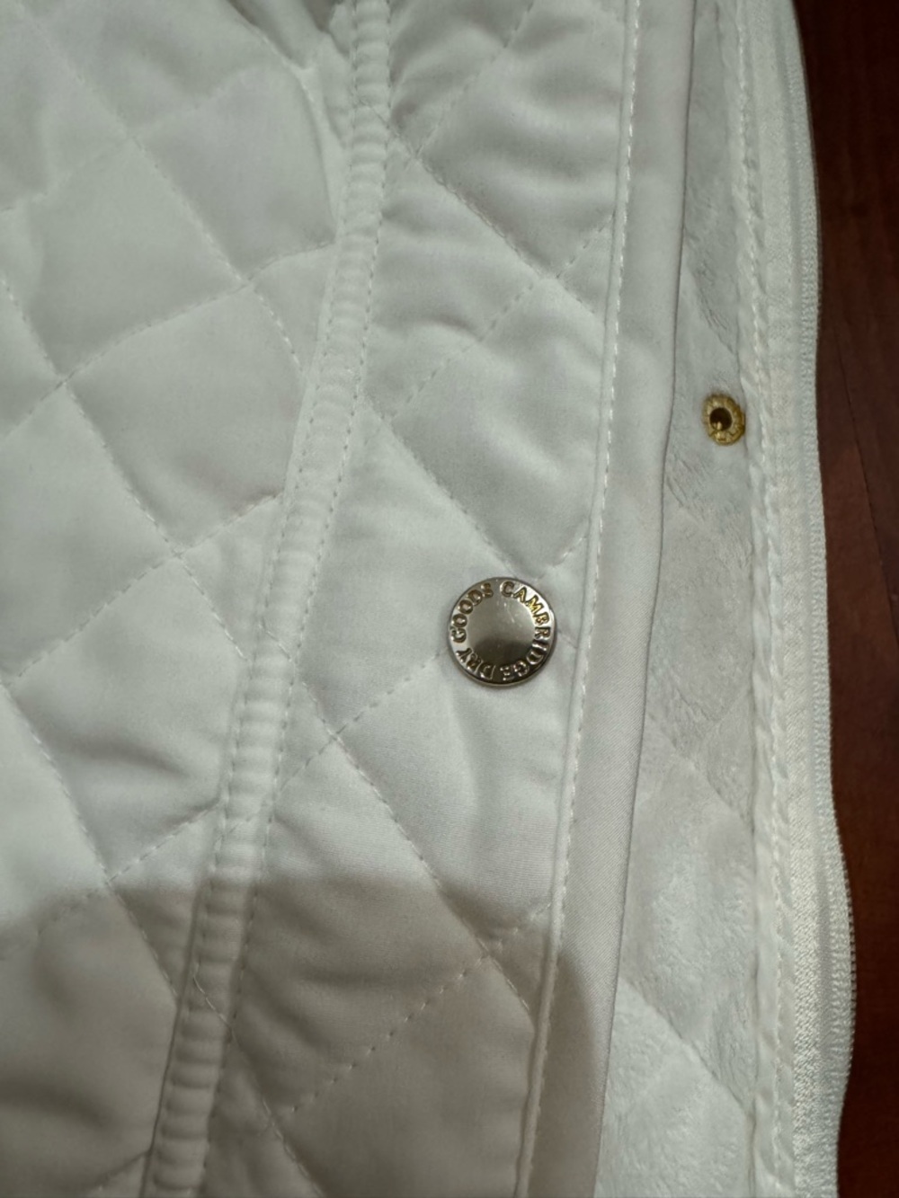 Cambridge Dry Goods White Quilted Sleeveless Vest - Picture 11 of 13